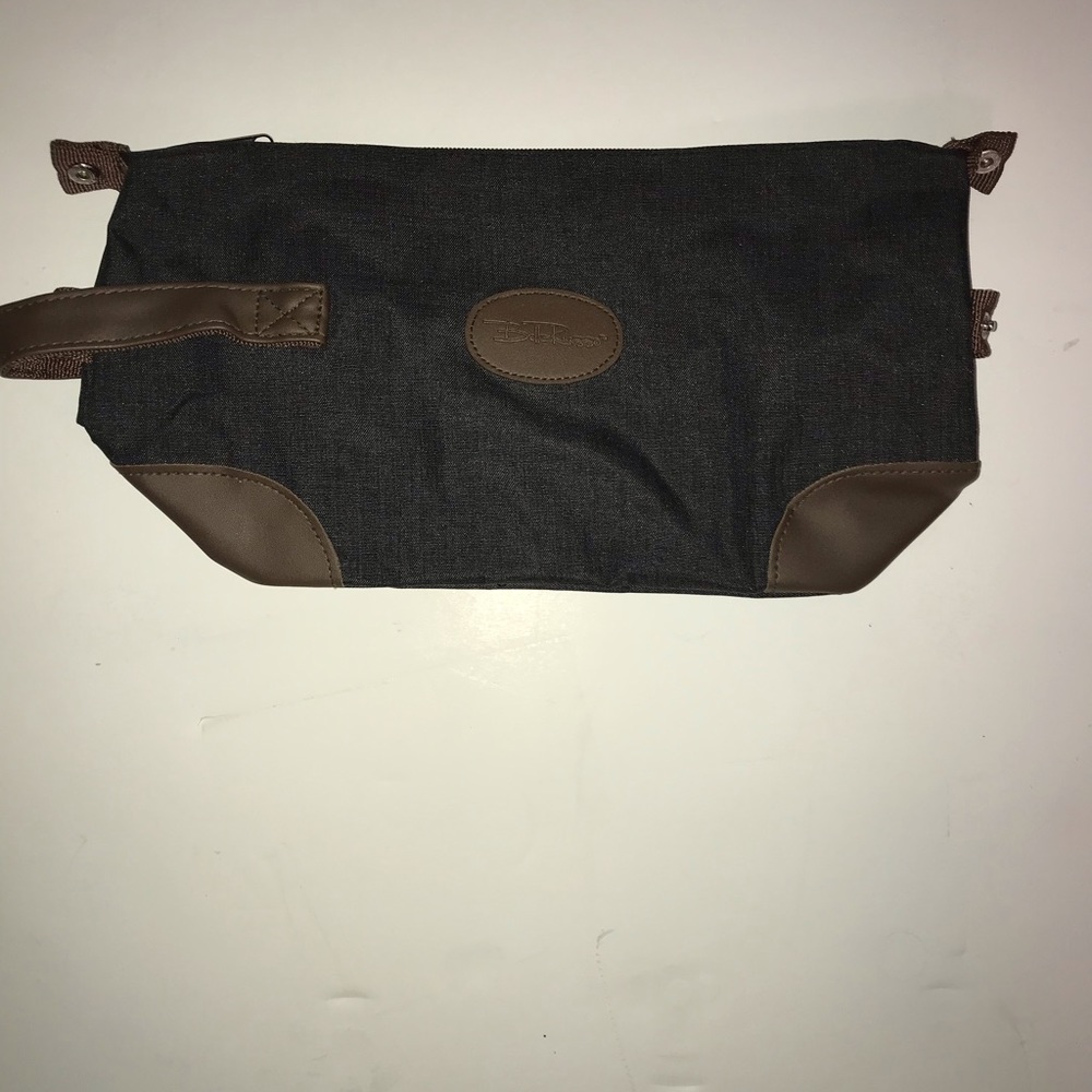 Bella Russo toiletry bag